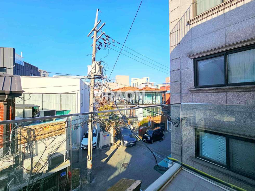 서울 마포구 연남동 [20평]연남동 단독 발코니 보유한 화이트 톤 상가 사무실 월세 매물번호 12411 사진 9