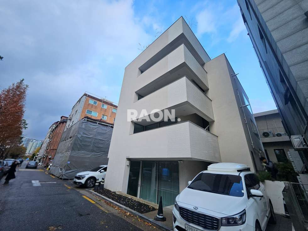 서울 마포구 연남동 [52평]연층사용 연남동 세련된 디자인 건물 월세 매물번호 13006 사진 24
