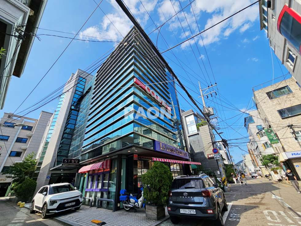 서울 마포구 동교동 [75평]홍대역 5분 무권리 층고높은 지층 월세 매물번호 12696 사진 17