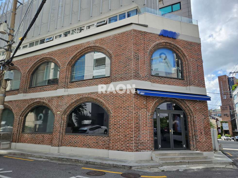 서울 마포구 서교동 [181평]연층사용 홍대 역세권 풀 인테리어 주차 6대 월세 매물번호 13499 사진 1