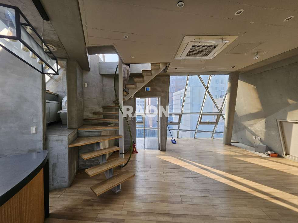 서울 마포구 서교동 [260평]홍대 역세권 무권리 통임대 월세 매물번호 13547 사진 2