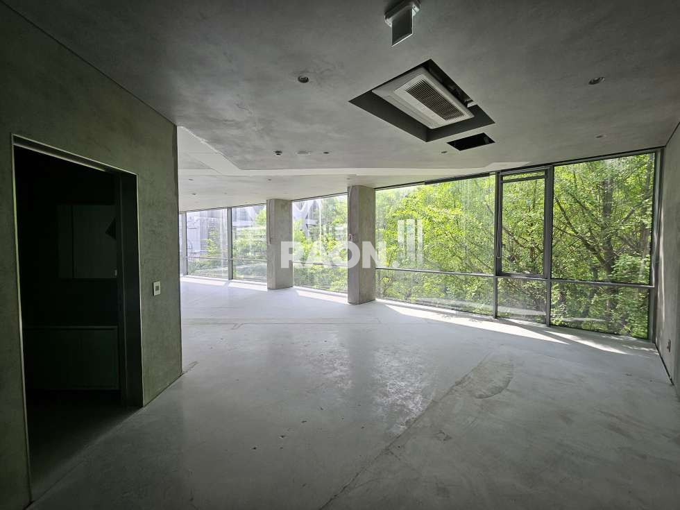 서울 마포구 서교동 [129평]홍대 놀이터 대로변 통임대 공간 월세 매물번호 13605 사진 12