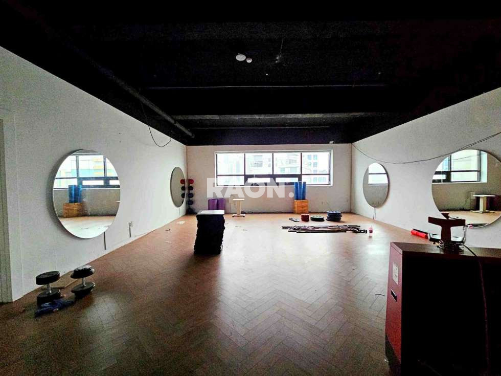 서울 마포구 노고산동 [106평]연층임대 신촌역 바로 앞 무권리 월세 매물번호 13695 사진 7