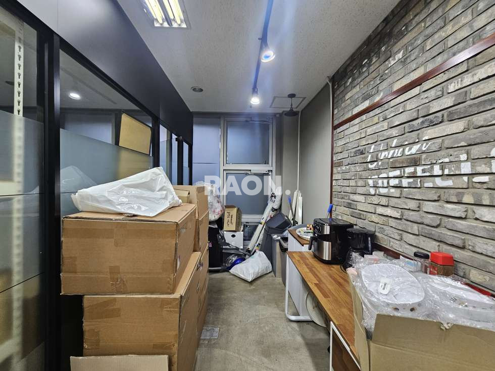 서울 마포구 연남동 [69평]대로변 인테리어 완비 주차2대 가성비 공간 월세 매물번호 12228 사진 4