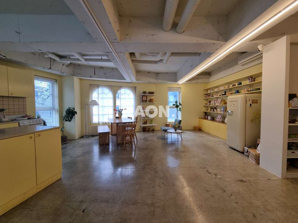 서울 마포구 서교동 [32평]합정역 도보 5분 채광 우수 인테리어 완비 월세 매물번호 13779 사진 1