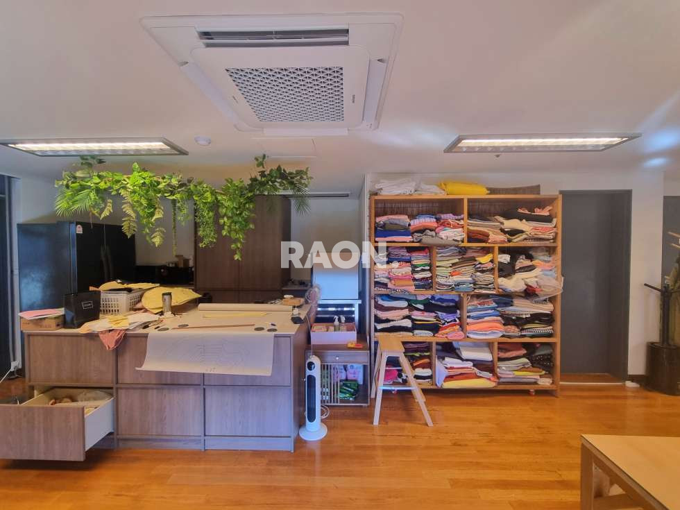 서울 마포구 서교동 [22평]홍대역 도보 3분 넓은 테라스 깔끔한 사무실 월세 매물번호 13708 사진 2