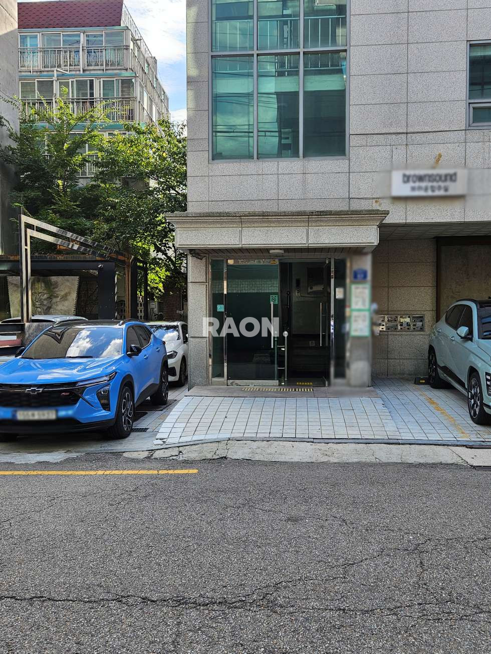 서울 마포구 서교동 [96평] 연층사용 합정역 젠틀몬스터 라인 무권리 임대 공간 월세 매물번호 13835 사진 3