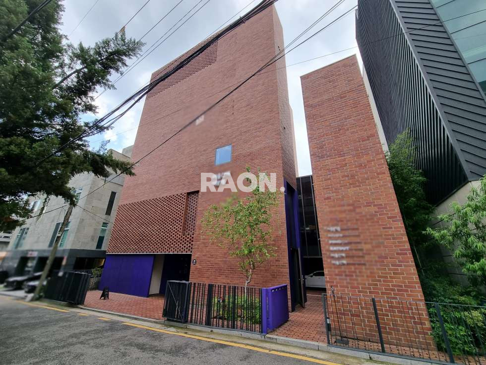 서울 마포구 서교동 [44평] 합정역세권 풀인테리어 무권리 컨디션 초우수 월세 매물번호 12252 사진 1