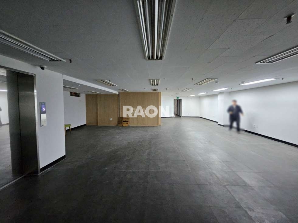 서울 마포구 상수동 [43평] 상수역 바로 앞 지하1층 임대 공간 월세 매물번호 13922 사진 3