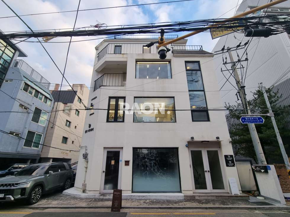 서울 마포구 망원동 [34평]망원역세권 3,4층 복층 구조 우트톤 인테리어 월세 매물번호 13963 사진 1