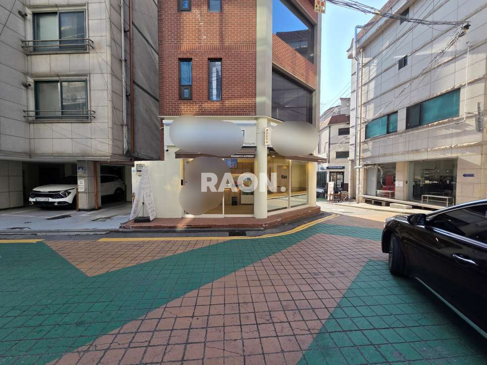 서울 마포구 서교동 [14평] 홍대 레드로드 인근 프랜차이즈 카페 월세 매물번호 13990 사진 2