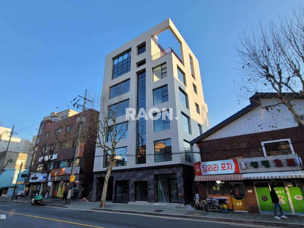 서울 마포구 성산동 [252평]망원역5분대로변 자유업종 호스텔가능 전층냉난방기 월세 매물번호 13265 사진 2