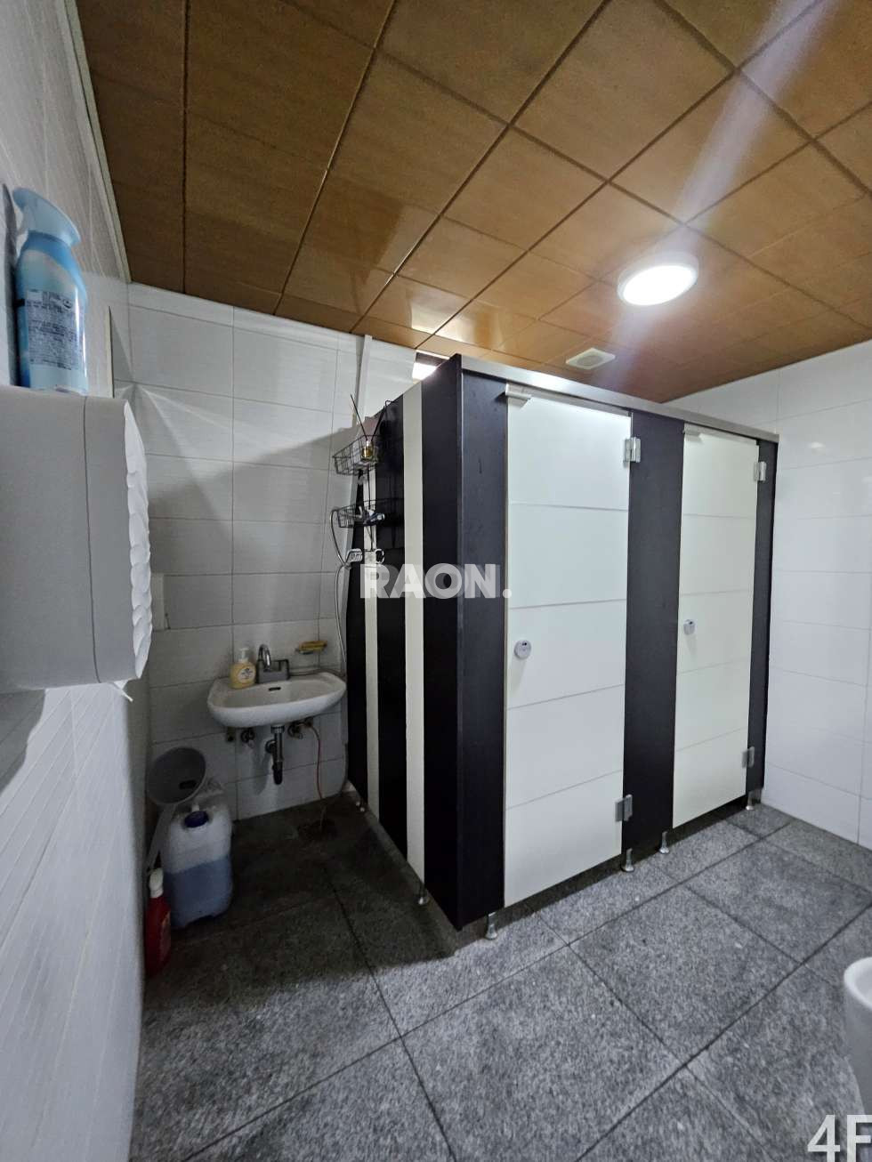 서울 마포구 서교동 [126평] 합정역 바로 앞 대형 가성비 오피스 임대 월세 매물번호 14112 사진 14