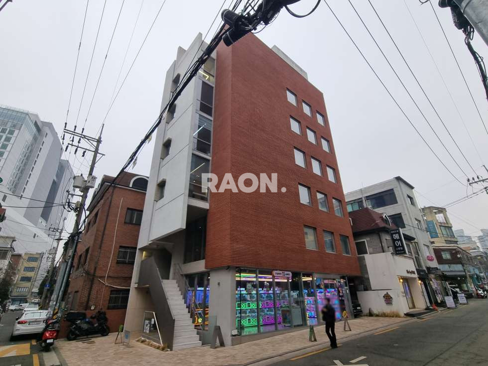 서울 마포구 동교동 [28평]홍대 초역세권 신축급 하이퀄리티 인테리어 월세 매물번호 14087 사진 1
