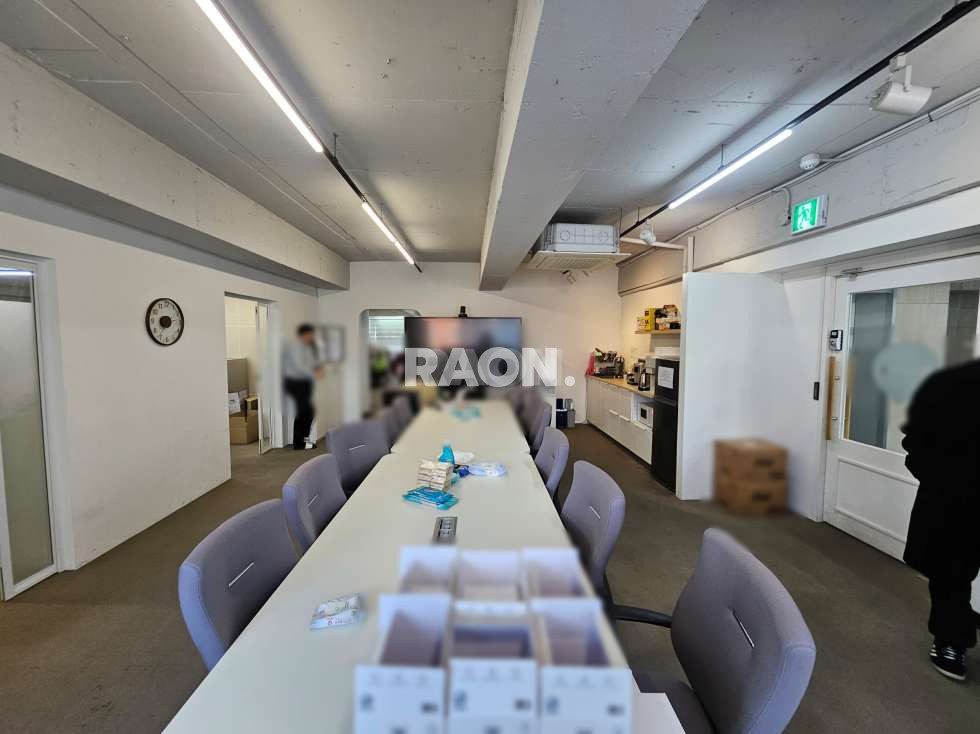 서울 마포구 동교동 [142평] 홍대 대로변 연층사용 (층당 70평) 오피스 임대 월세 매물번호 14151 사진 6