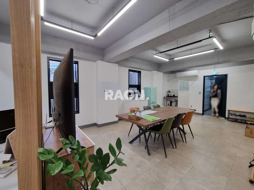 서울 마포구 망원동 [15평]망원역세권 깔끔한 내부 인테리어 소형사무실 월세 매물번호 14243 사진 9
