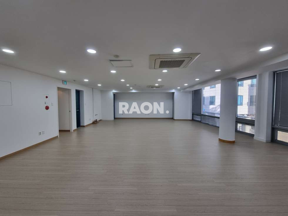 서울 마포구 동교동 [47평]홍대역 도보 3분 오피스라인 최상의 사무실 공간 월세 매물번호 12173 사진 5