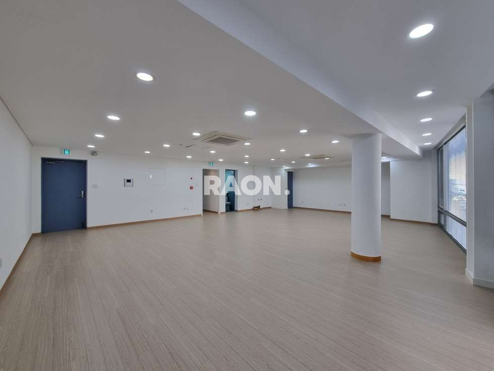 서울 마포구 동교동 [47평]홍대역 도보 3분 오피스라인 최상의 사무실 공간 월세 매물번호 12173 사진 7