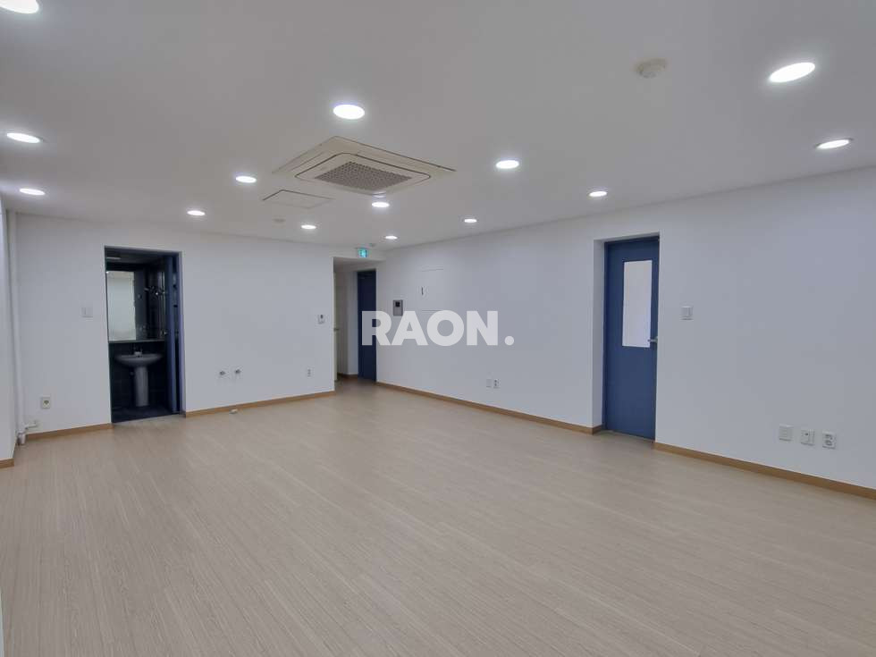 서울 마포구 동교동 [47평]홍대역 도보 3분 오피스라인 최상의 사무실 공간 월세 매물번호 12173 사진 10