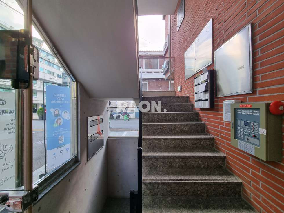 서울 마포구 동교동 [43평]홍대역 6분 동교동 오피스라인 신축급 컨디션 월세 매물번호 13831 사진 18