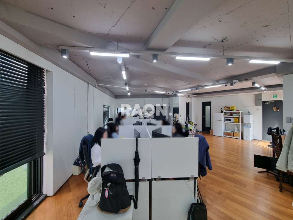 서울 마포구 서교동 [33평]합정역 도보 3분 유리룸 완비 역세권 사무실 월세 매물번호 12724 사진 8