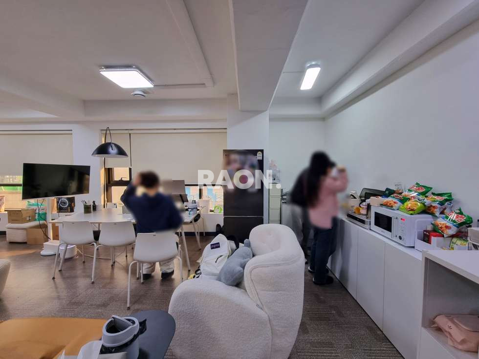 서울 마포구 서교동 [28평] 합정 메세나 폴리스 앞 컨디션 좋은 오피스 임대 월세 매물번호 14025 사진 3