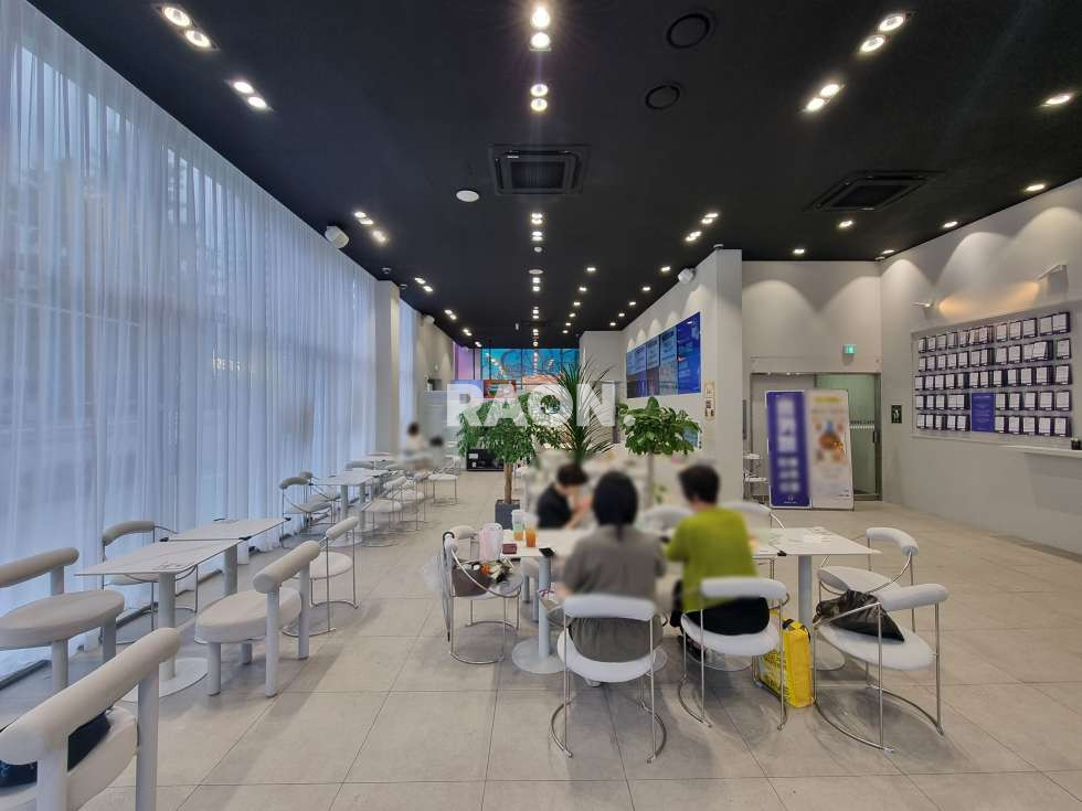 서울 마포구 동교동 [208평]홍대역 대로변 무권리 통임대 높은 층고 월세 매물번호 14237 사진 5