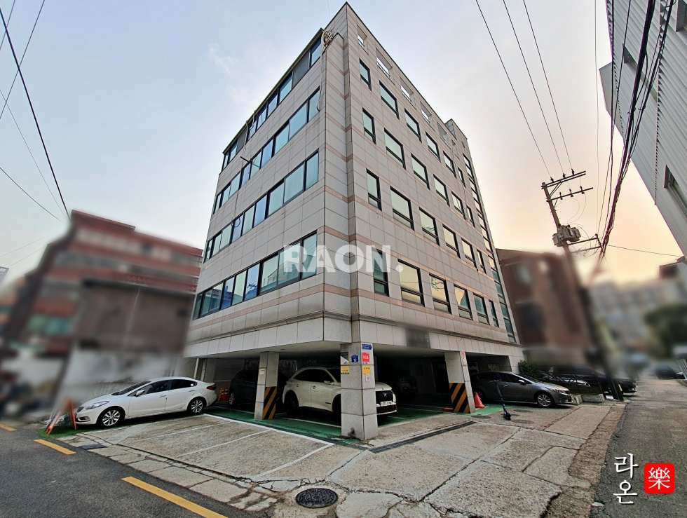 서울 마포구 서교동 [49평]홍대역세권 주차3대 가능한 룸3개 완비된 사무실 월세 매물번호 11248 사진 1