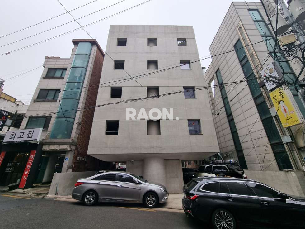 서울 마포구 서교동 [56평]홍대역세권 신축급 컨디션 연층사용 월세 매물번호 14347 사진 1